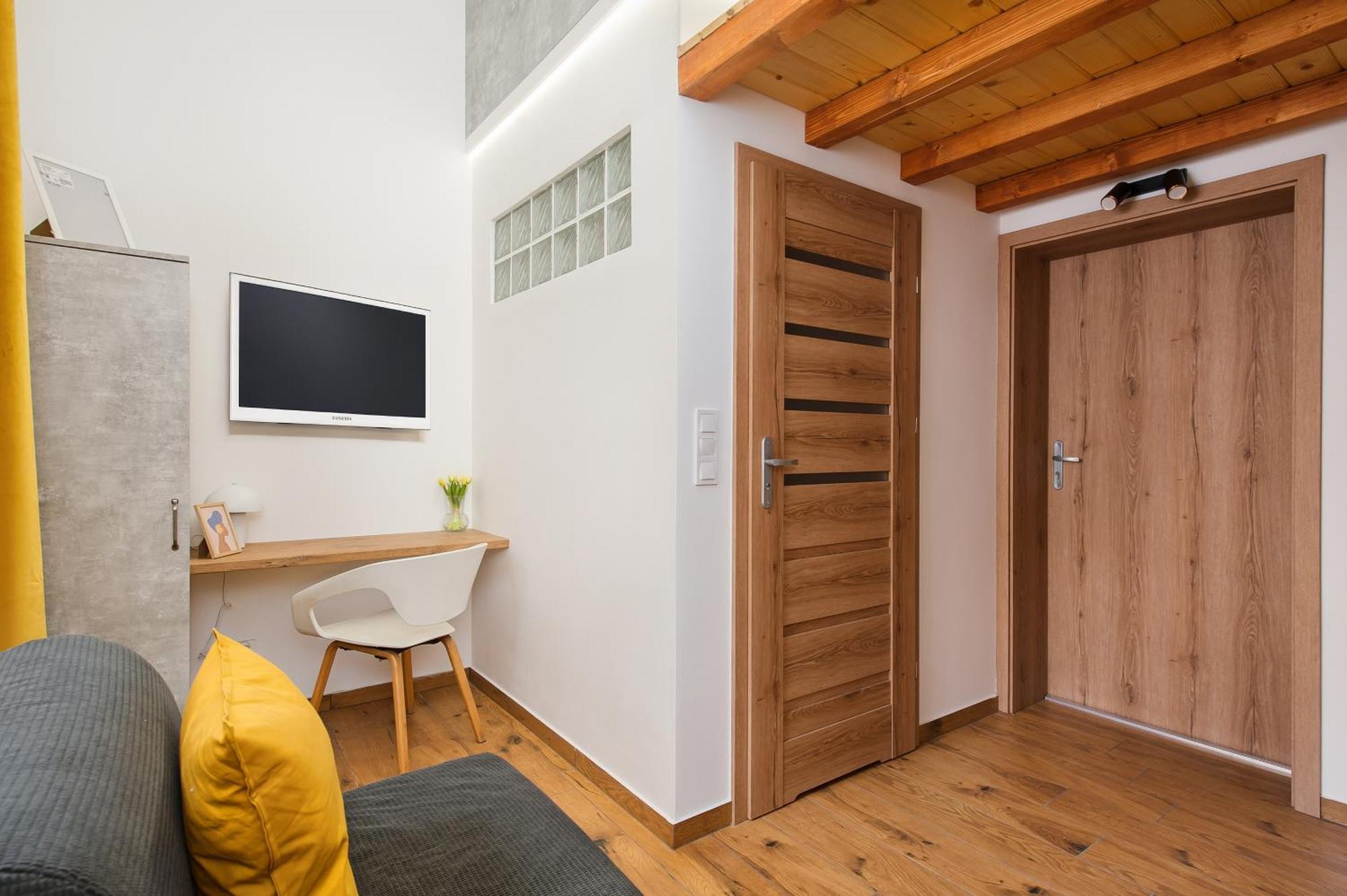 Apartamenty Przy Kladce- Kazimierz Old Town Krakow Luaran gambar